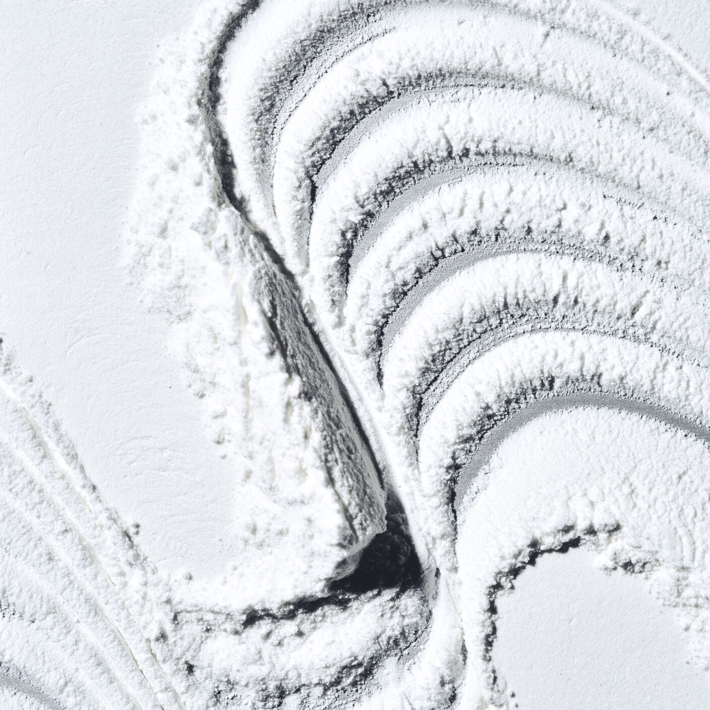 Oud + Amber Hand + Body Powder Wash